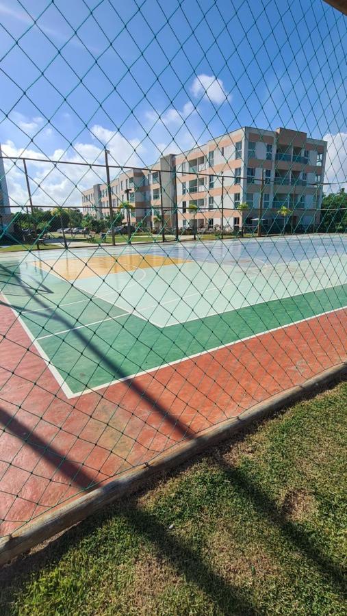 Apartamento Muro Alto Condomínio Club