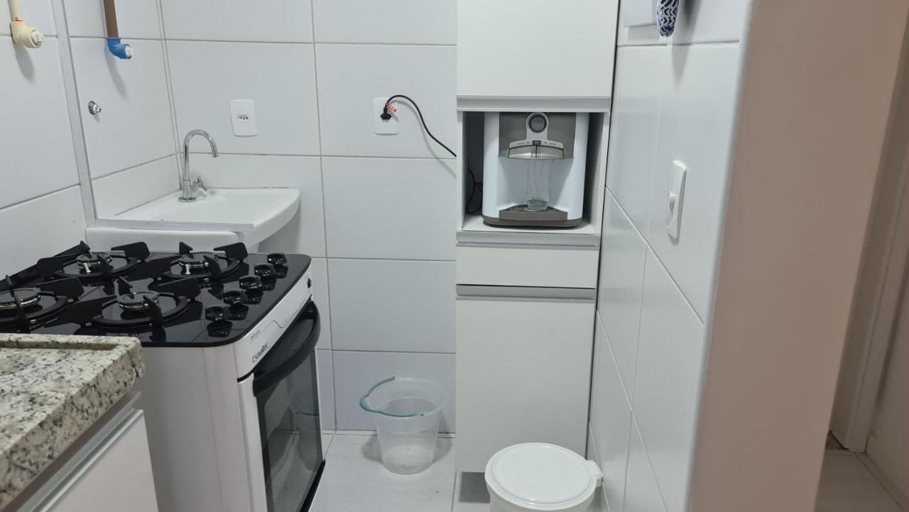 Apartamento Muro Alto Condomínio Club *